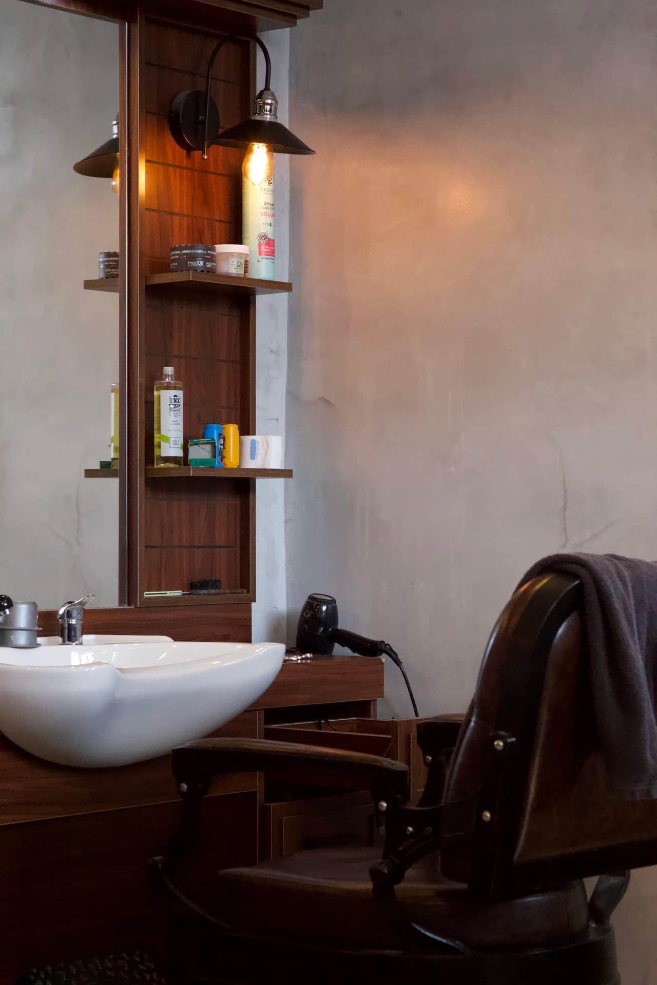 Interiér JZP Barbershop Praha